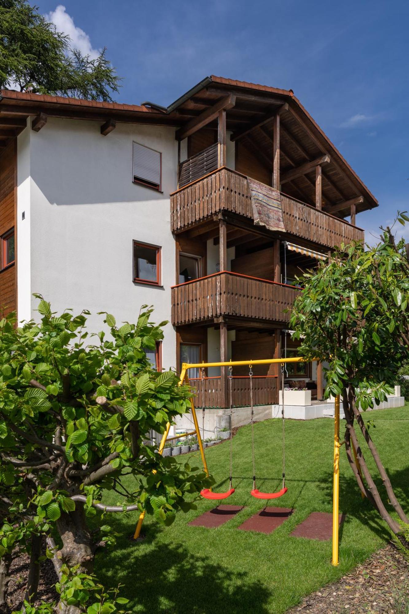 Between Lakes Apartments - 58 Интерлакен Экстерьер фото